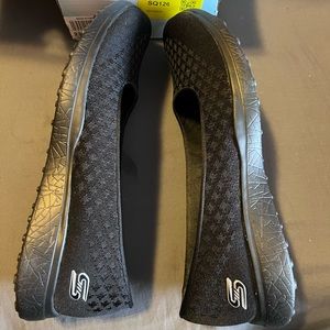 Skechers Air Cooled Memory Foam Slip On Shoes 8.5